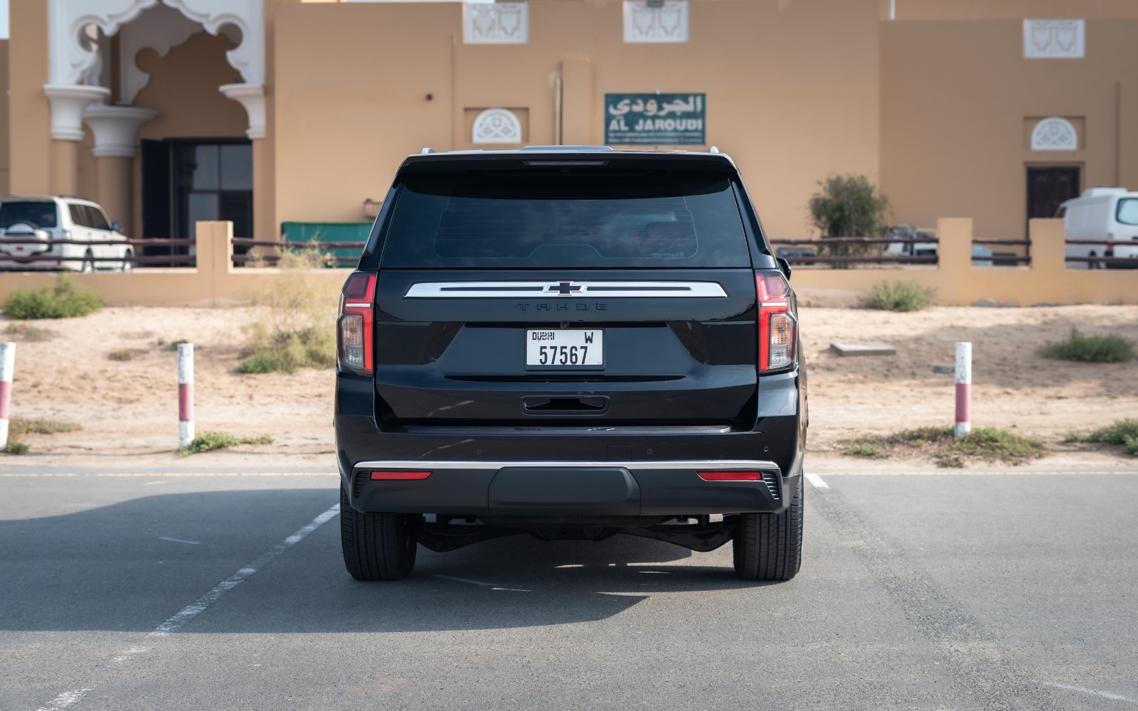 Chevrolet Tahoe interior and exterior views - Image 1
