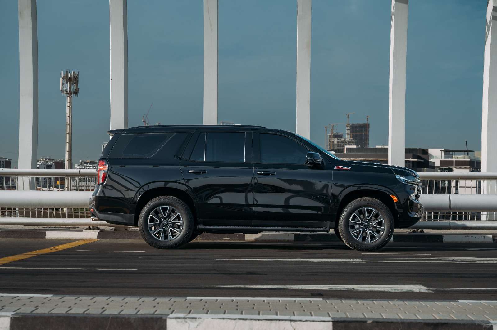 Chevrolet Tahoe interior and exterior views - Image 4