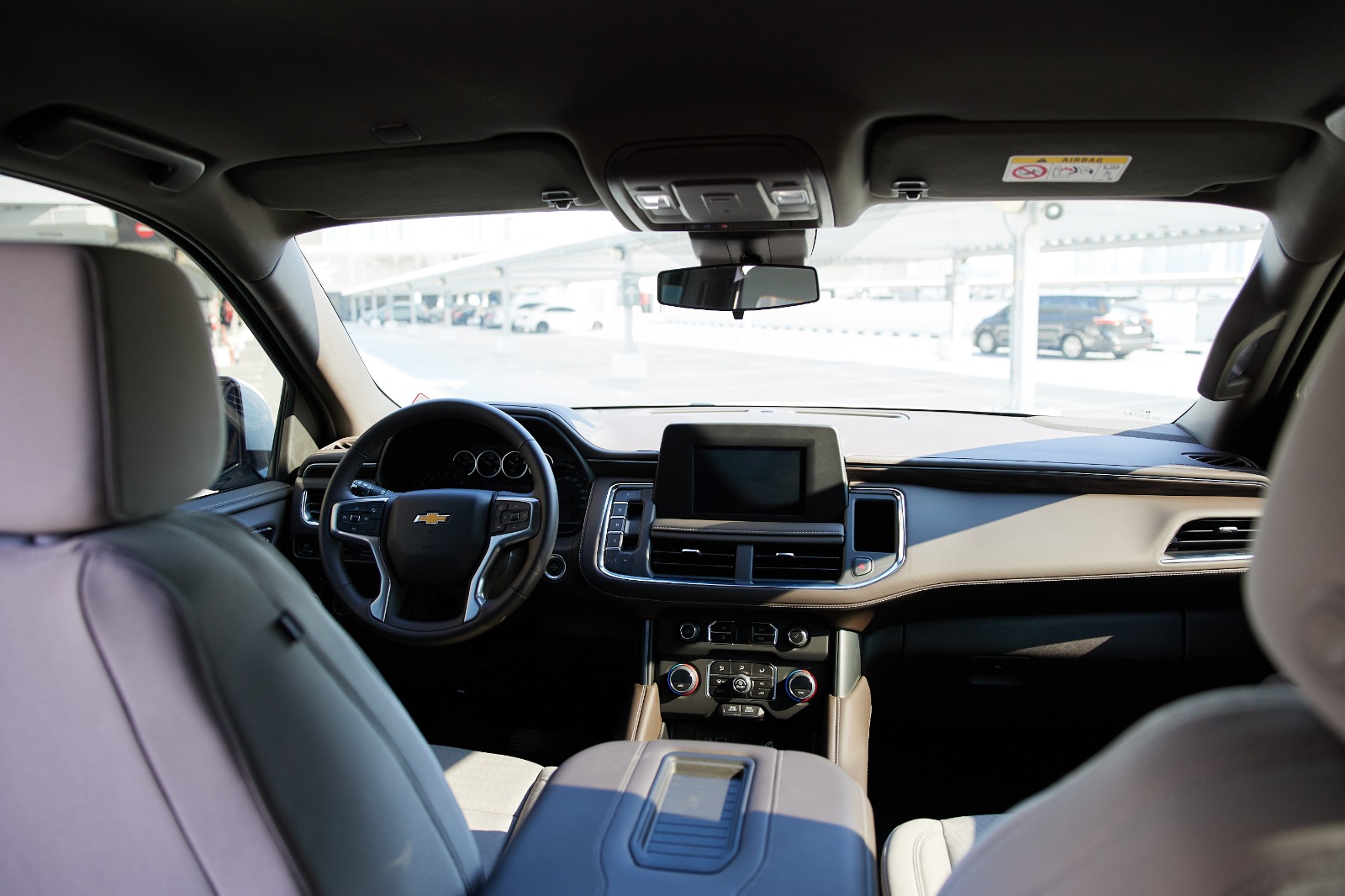 Chevrolet Tahoe interior and exterior views - Image 4