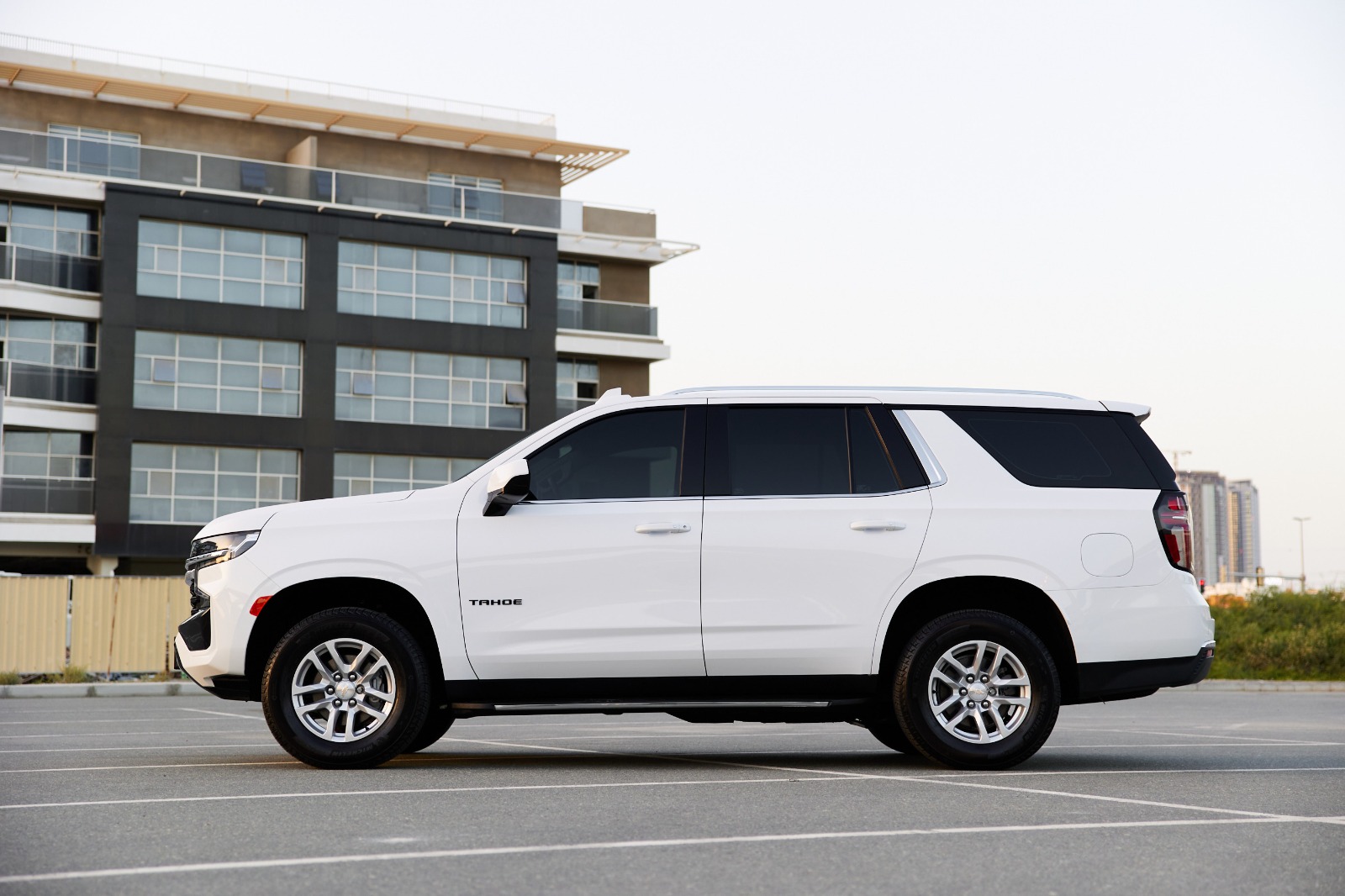 Chevrolet Tahoe interior and exterior views - Image 3