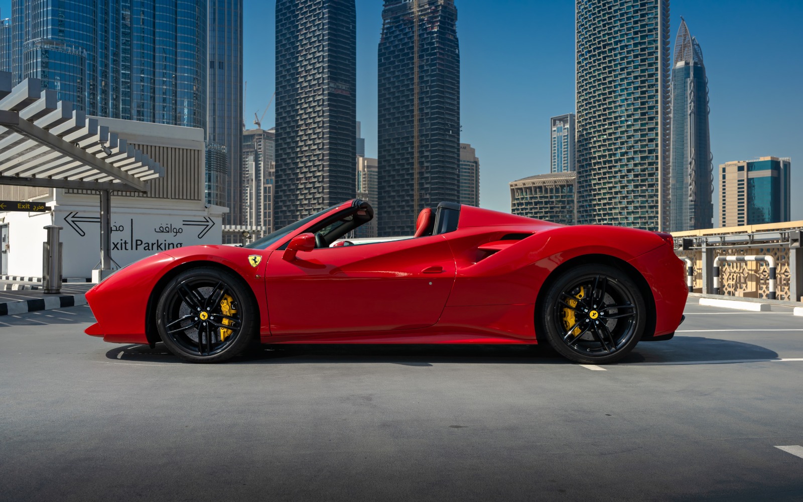 Ferrari 488 Spyder interior and exterior views - Image 2