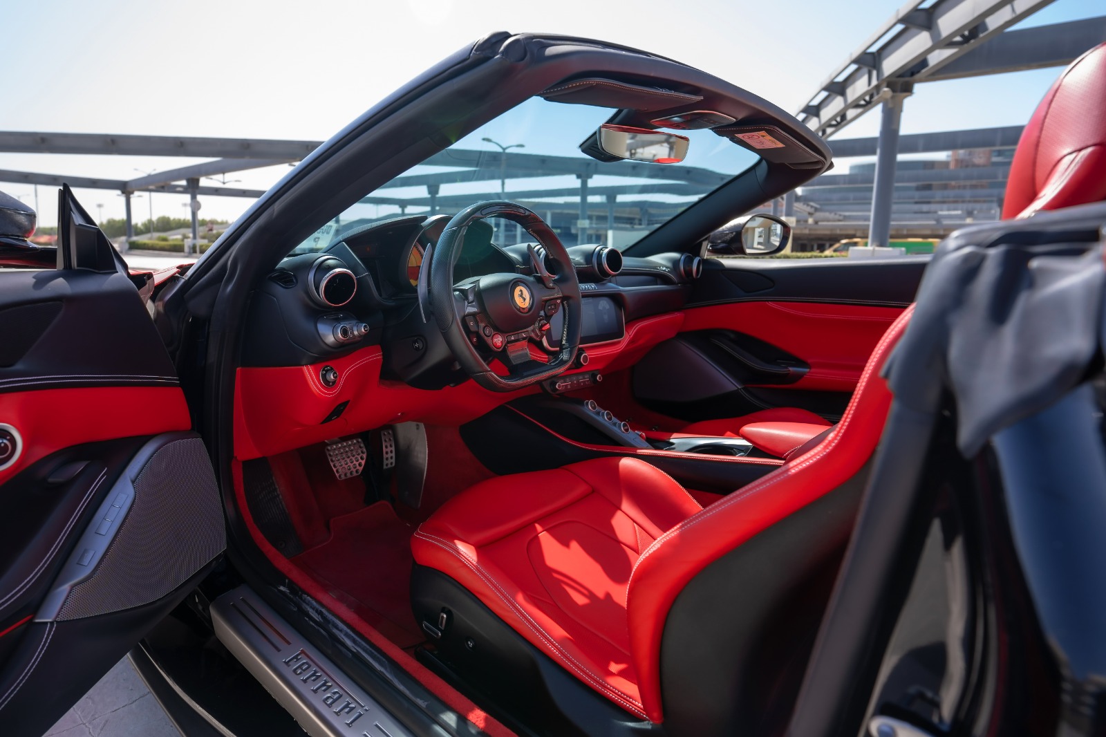 Ferrari Portofino Rosso BLACK ROOF interior and exterior views - Image 4