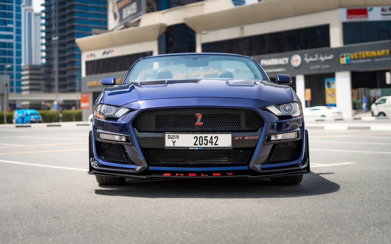Ford Mustang cabrio interior and exterior views - Image 1