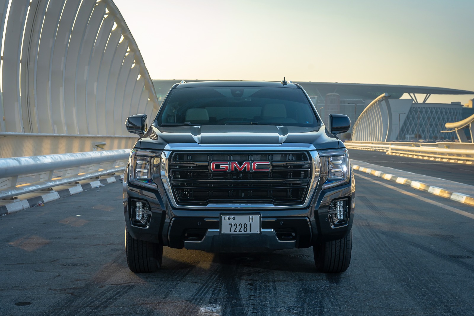 GMC Yukon XL interior and exterior views - Image 2