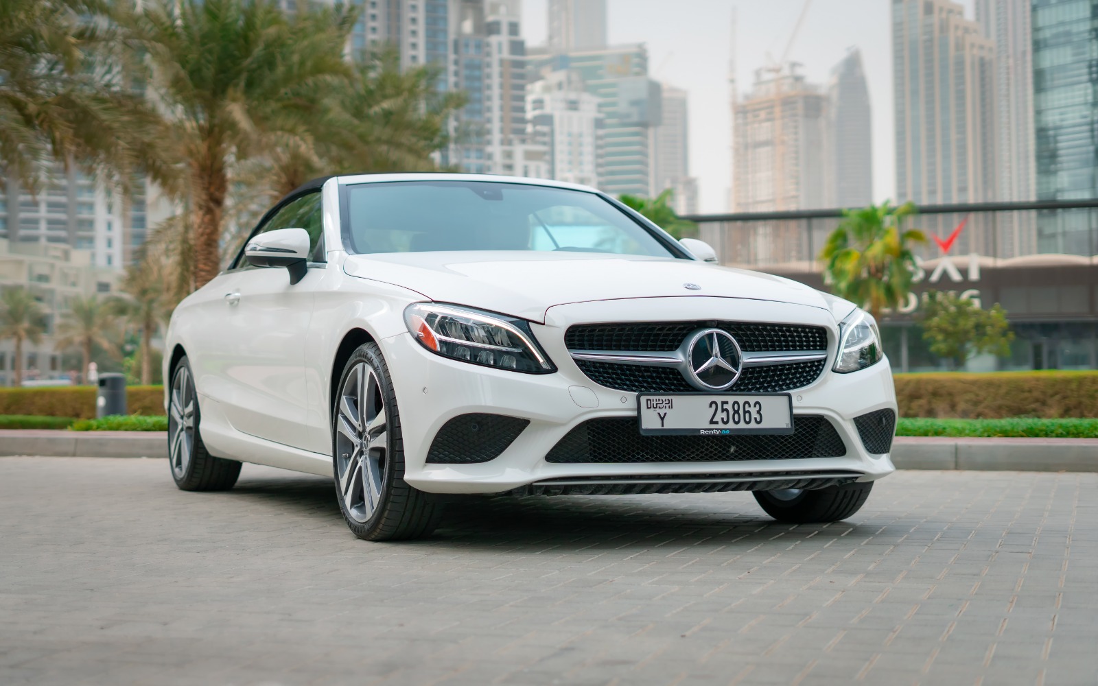 Mercedes C300 Cabrio interior and exterior views - Image 1