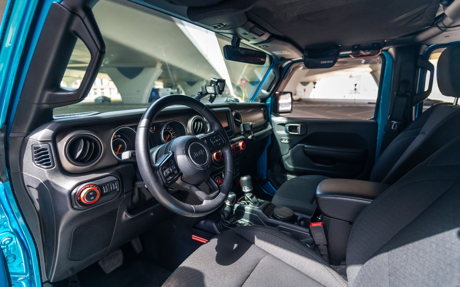 Wrangler Limited Sport Edition convert interior and exterior views - Image 5