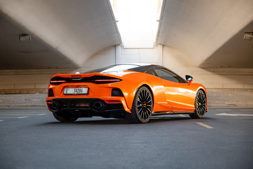 McLaren GT interior and exterior views - Image 5