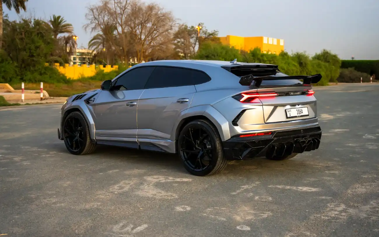 Lamborghini Urus Mansory Kit interior and exterior views - Image 3