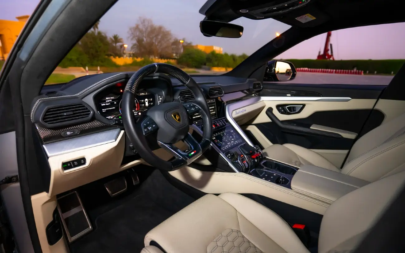Lamborghini Urus Mansory Kit interior and exterior views - Image 5