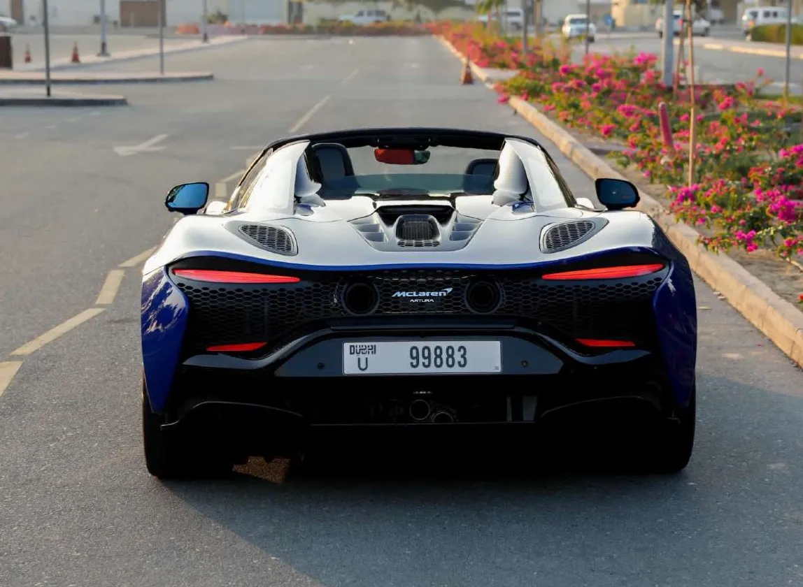 McLaren Artura spider interior and exterior views - Image 4