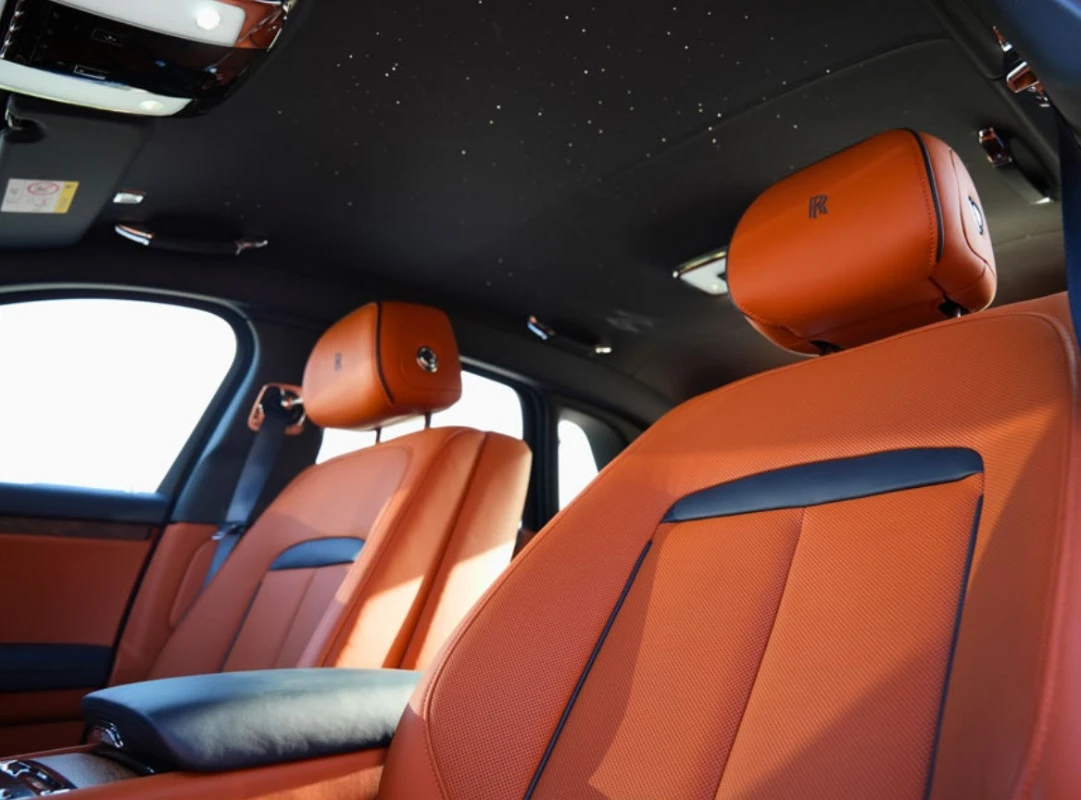 Rolls Royce Ghost interior and exterior views - Image 7