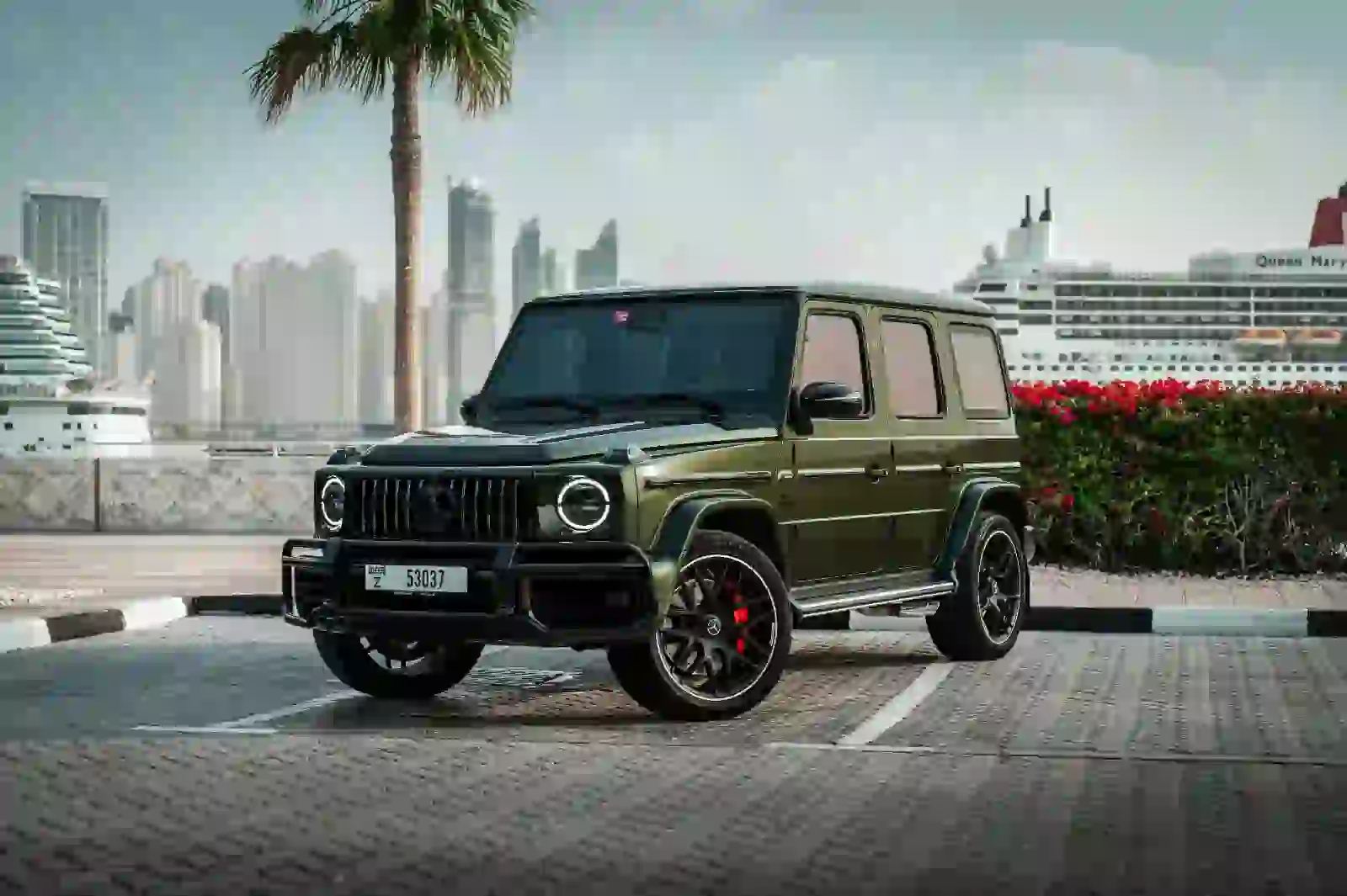 Rent Mercedes G63 in Dubai