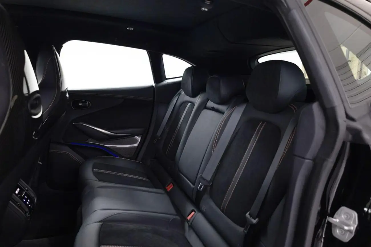 Aston Martin DBX 707 interior and exterior views - Image 6