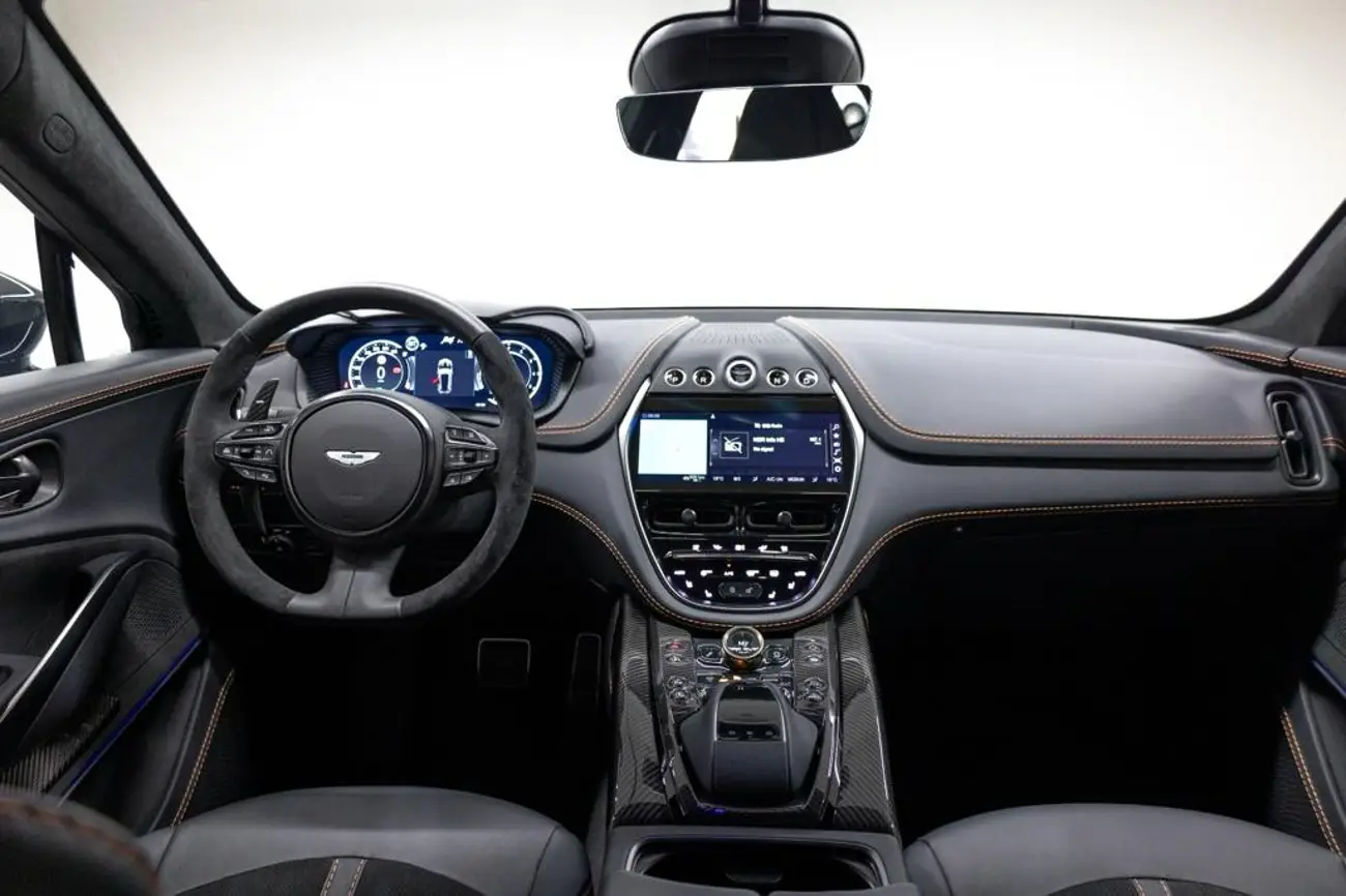 Aston Martin DBX 707 interior and exterior views - Image 4