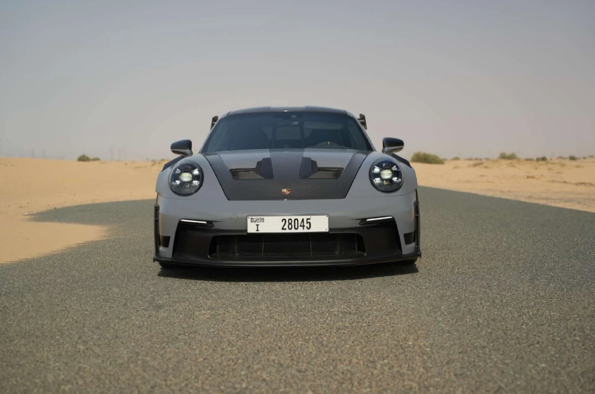 Porsche 911 GT3 RS interior and exterior views - Image 3