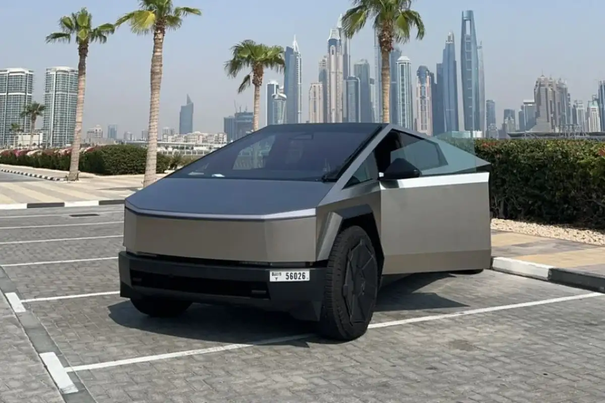 Tesla Cybertruck Dual Motor interior and exterior views - Image 2