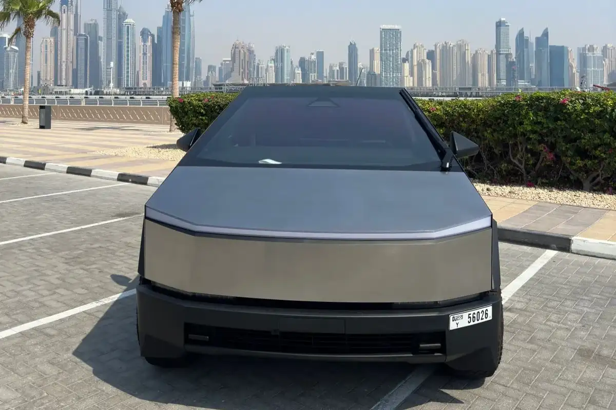 Tesla Cybertruck Dual Motor interior and exterior views - Image 3