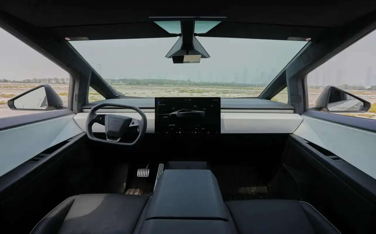 Tesla Cybertruck interior and exterior views - Image 4