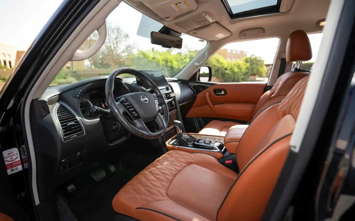 Nissan Patrol Platinum V6 interior and exterior views - Image 5