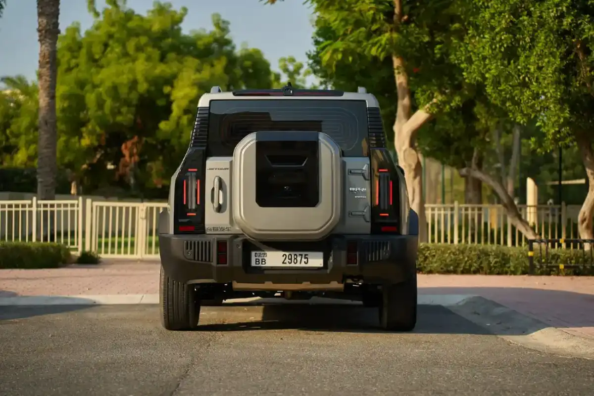 Jetour T2 interior and exterior views - Image 3