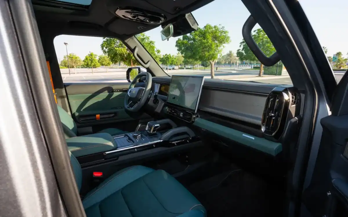 Jetour T2 interior and exterior views - Image 6