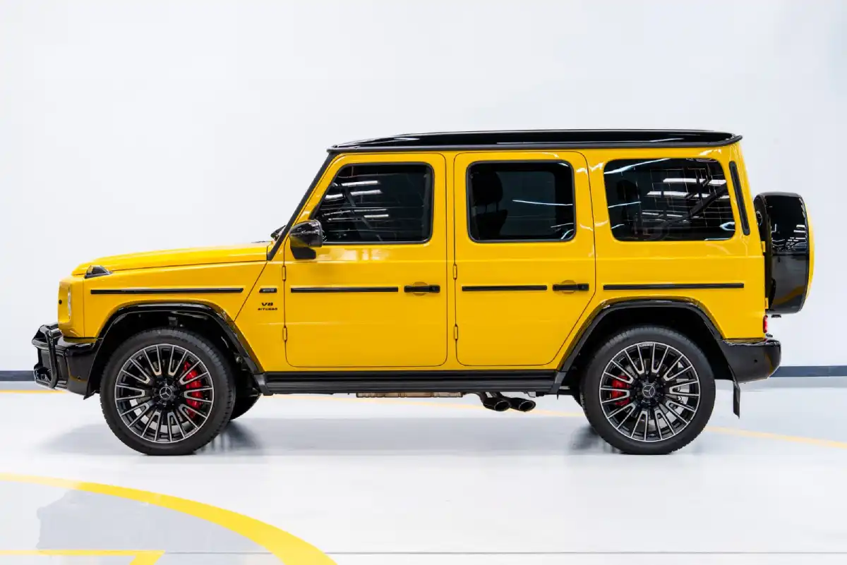 Mercedes Benz AMG G63 interior and exterior views - Image 2