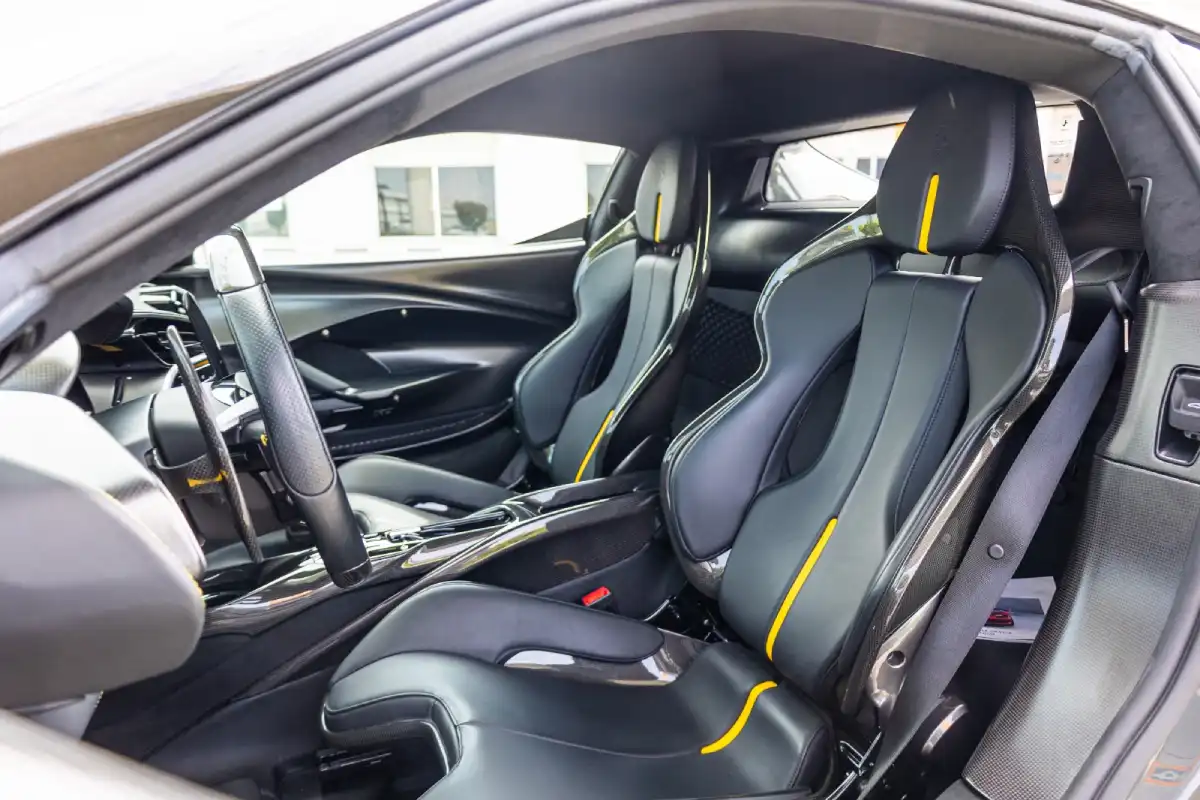 Ferrari 296 GTB Assetto Fiorano interior and exterior views - Image 4