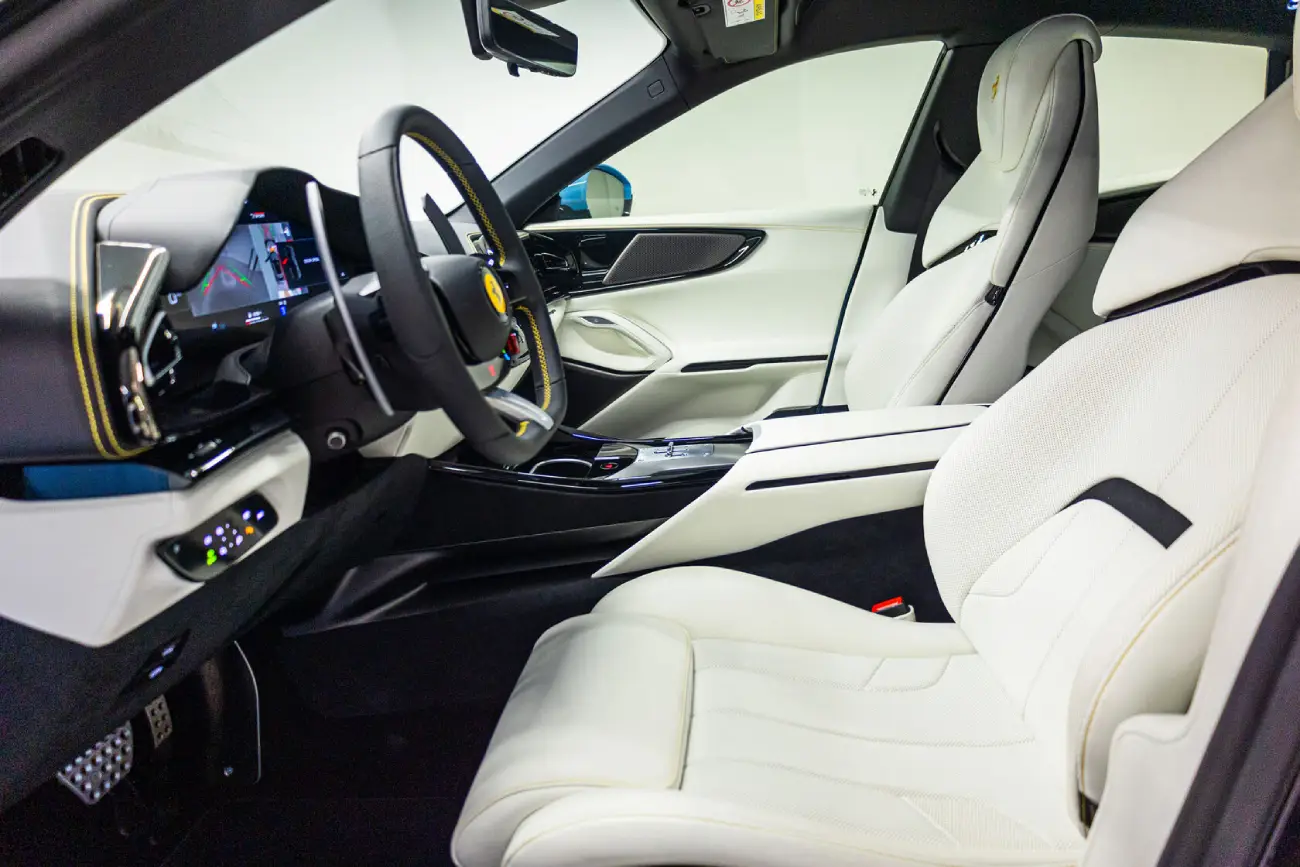 Ferrari Purosangue interior and exterior views - Image 6