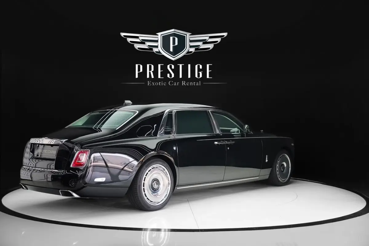 Rolls Royce Phantom interior and exterior views - Image 3