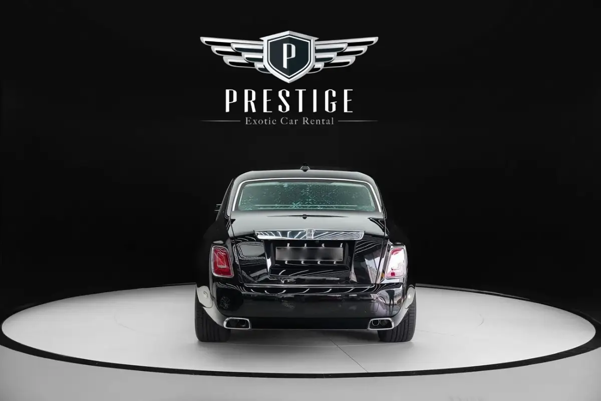 Rolls Royce Phantom interior and exterior views - Image 4