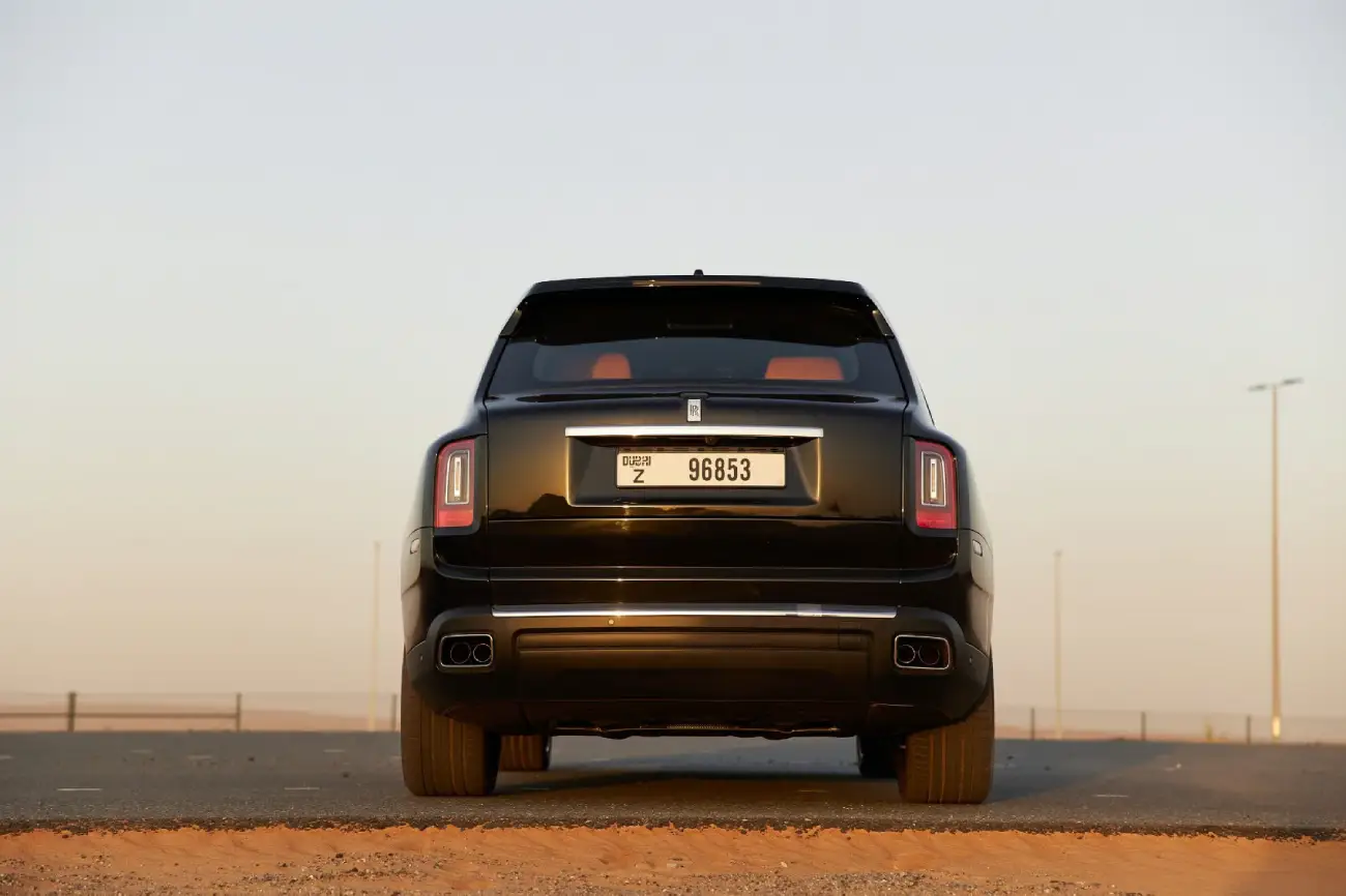 Rolls Royce Cullinan interior and exterior views - Image 2