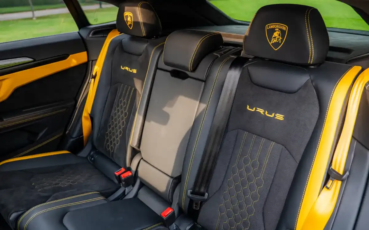 Lamborghini Urus S interior and exterior views - Image 6