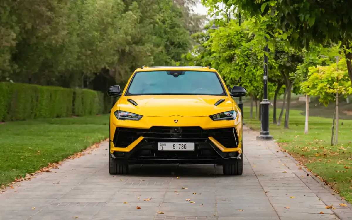 Lamborghini Urus S interior and exterior views - Image 1