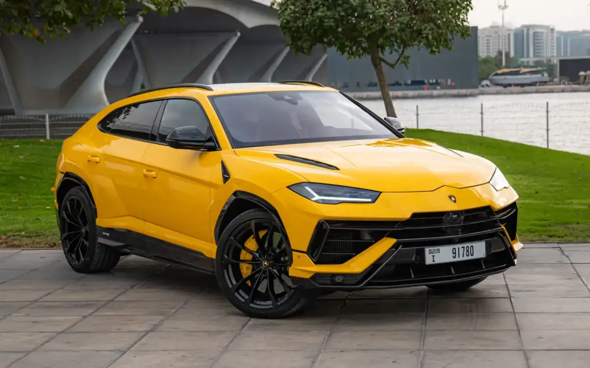 Rent Lamborghini Urus S in Dubai