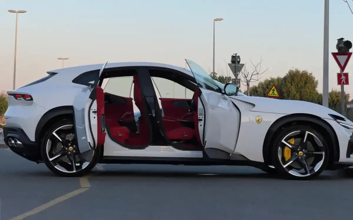 Ferrari Purosangue interior and exterior views - Image 3