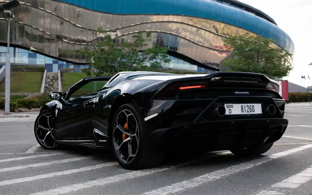 Lamborghini Huracan Evo Spyder interior and exterior views - Image 1
