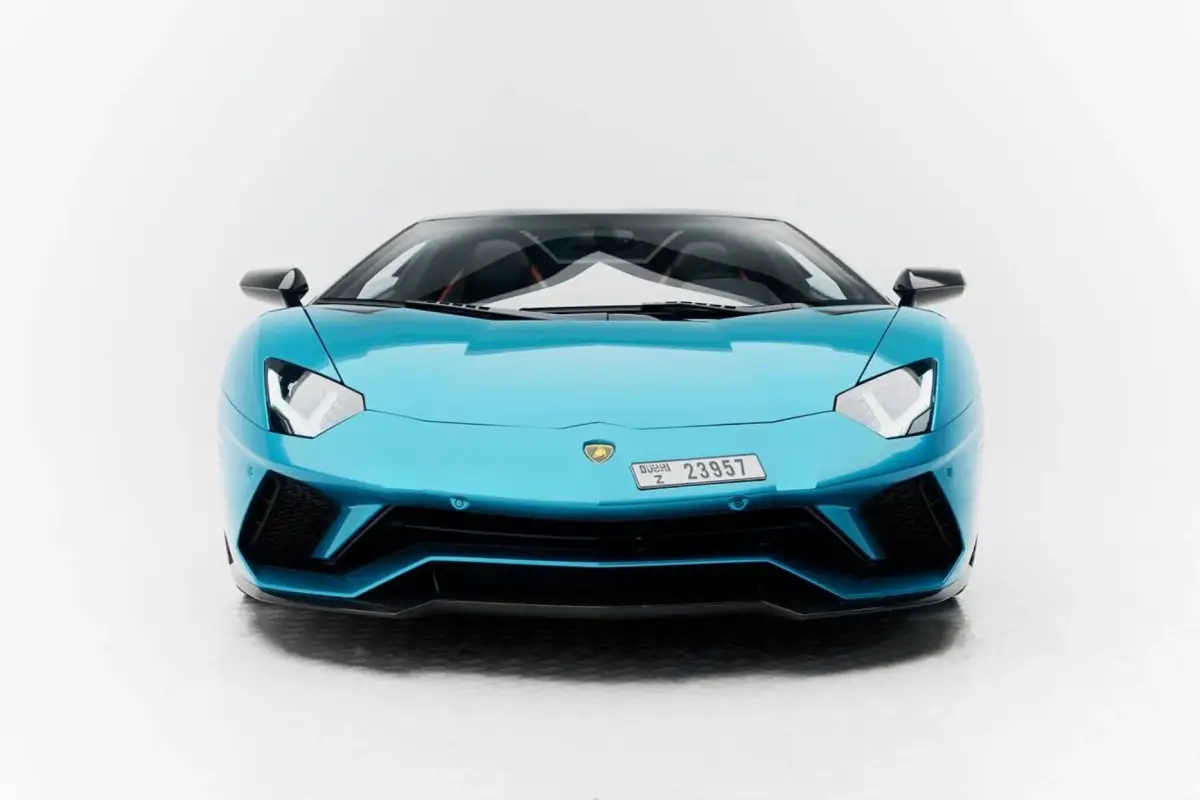 Lamborghini Aventador S Roadster interior and exterior views - Image 1
