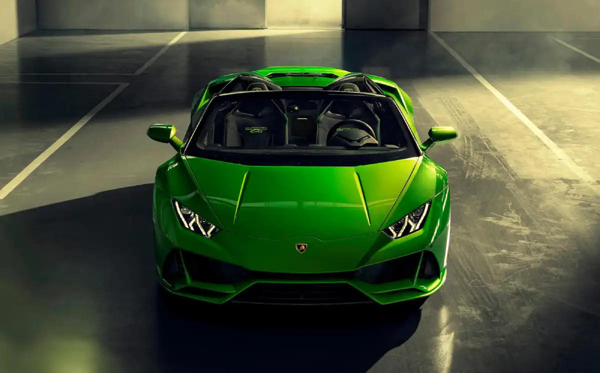 Lamborghini  EVO interior and exterior views - Image 1