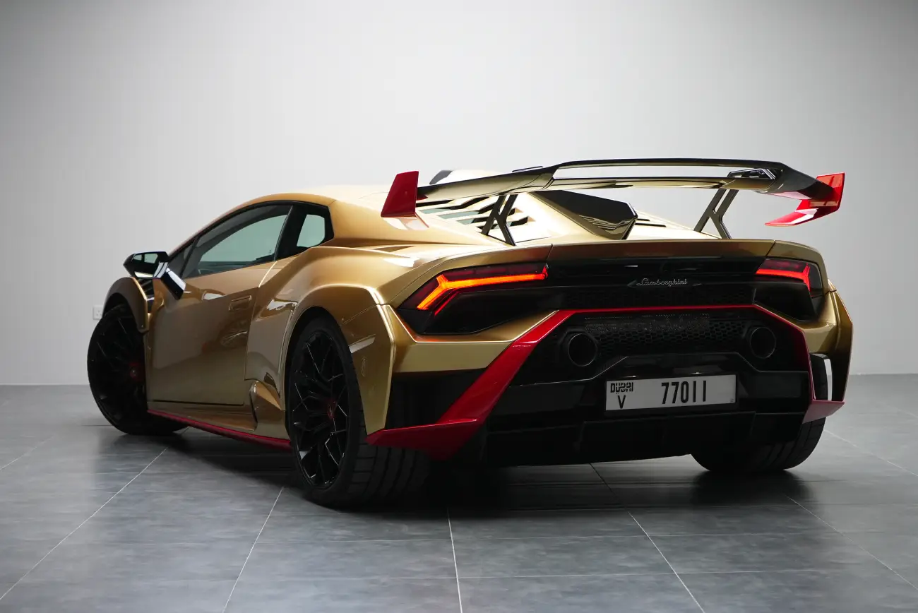 Lamborghini Huracan STO interior and exterior views - Image 3