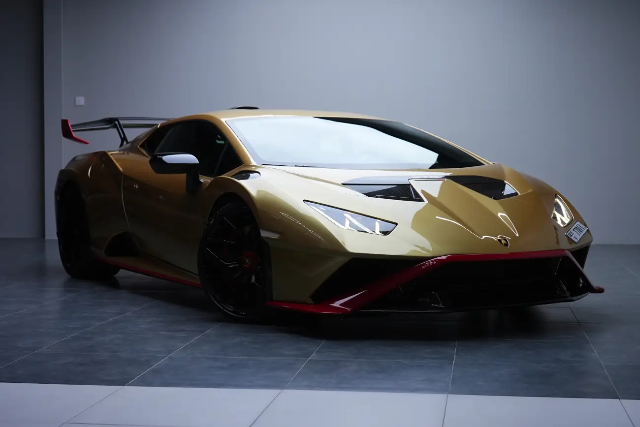 Lamborghini Huracan STO for rent in Dubai